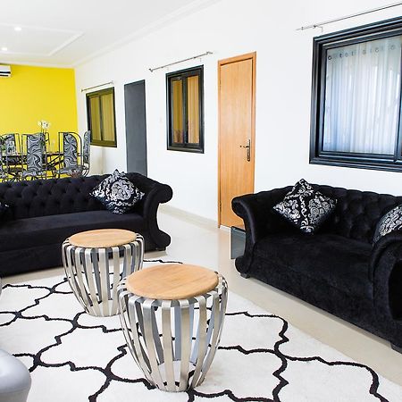 Maxwell Court Apartments Accra Luaran gambar