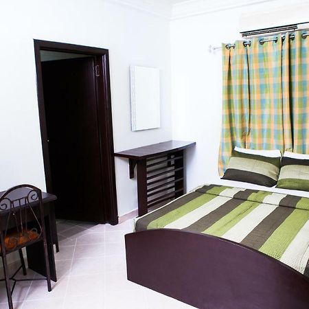 Maxwell Court Apartments Accra Luaran gambar