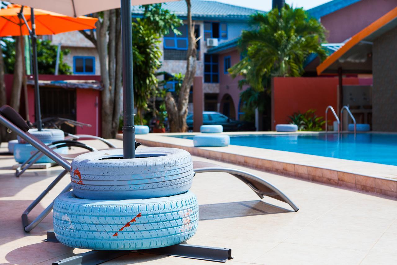 Maxwell Court Apartments Accra Luaran gambar