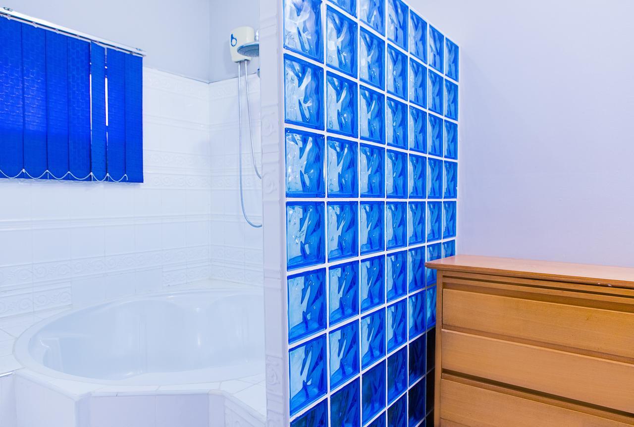 Maxwell Court Apartments Accra Luaran gambar