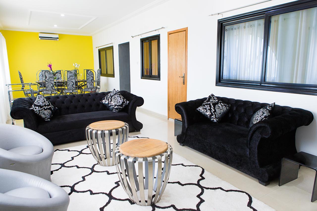 Maxwell Court Apartments Accra Luaran gambar
