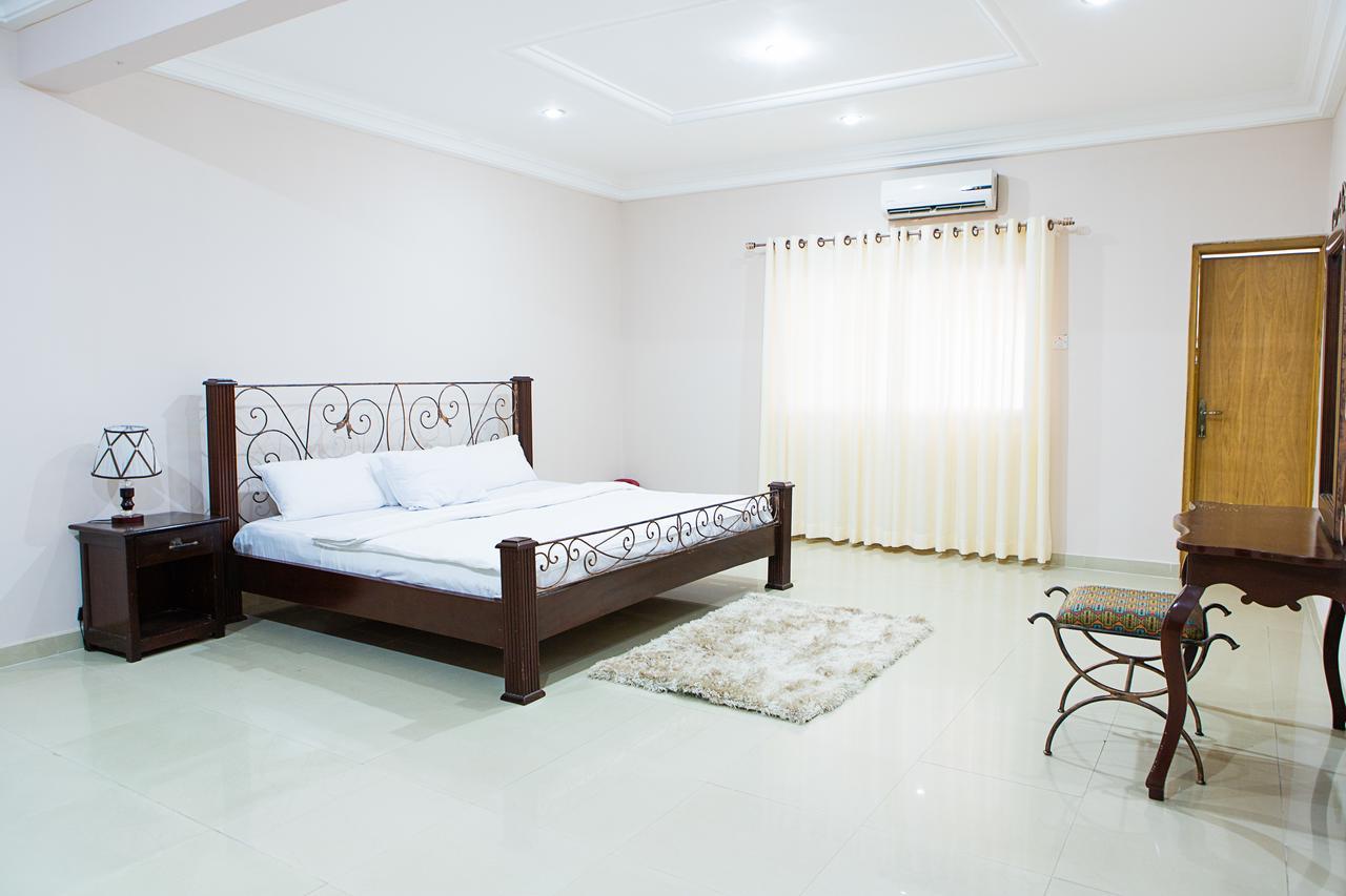 Maxwell Court Apartments Accra Luaran gambar