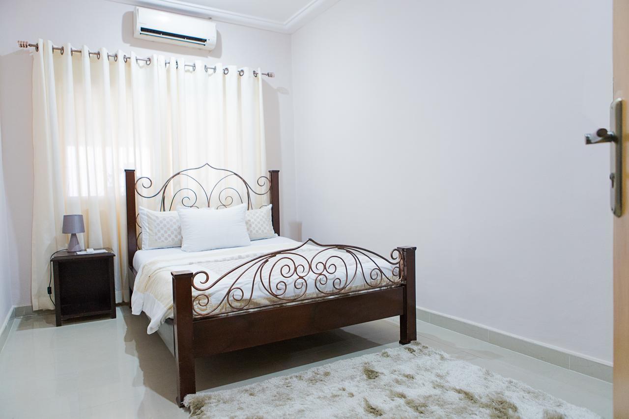 Maxwell Court Apartments Accra Luaran gambar