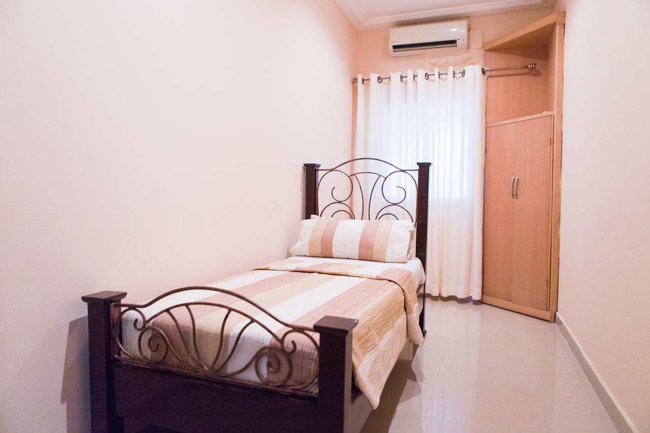 Maxwell Court Apartments Accra Luaran gambar
