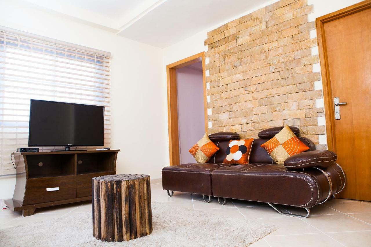 Maxwell Court Apartments Accra Luaran gambar